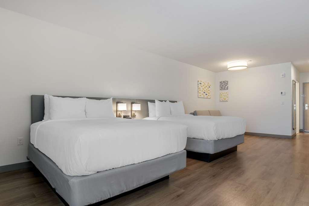 Comfort Inn & Suites Panama City Beach - Pier Park Area Room photo