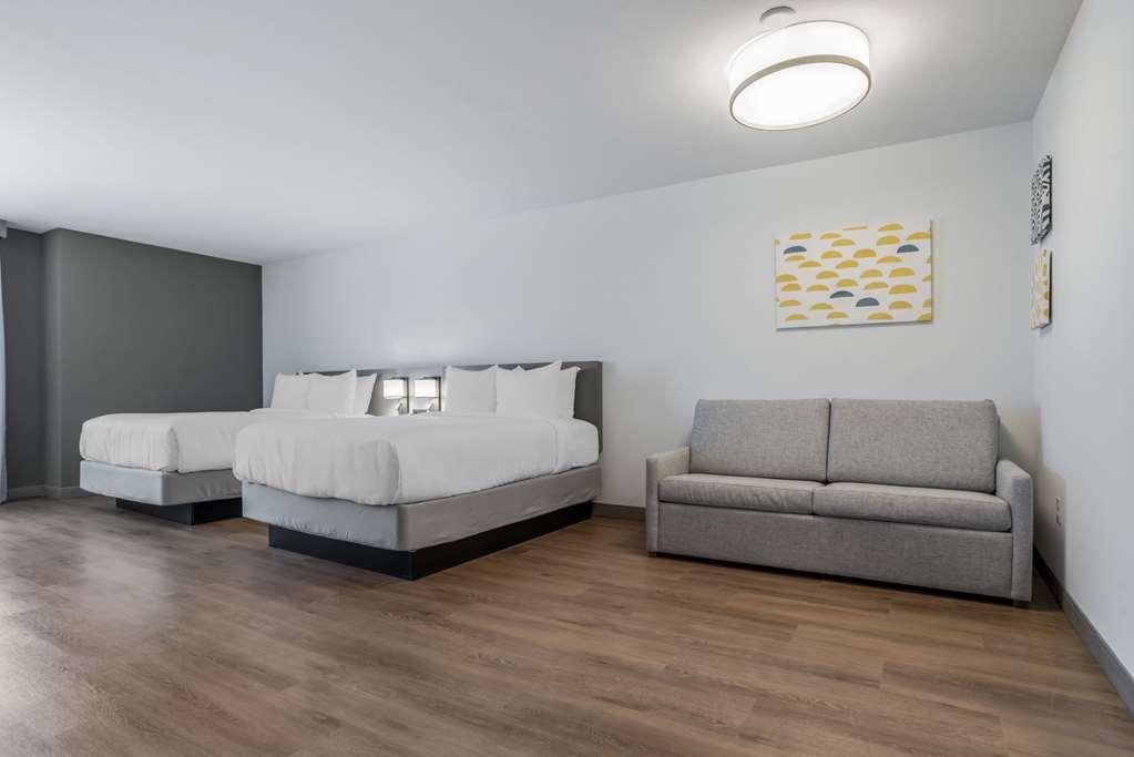 Comfort Inn & Suites Panama City Beach - Pier Park Area Room photo