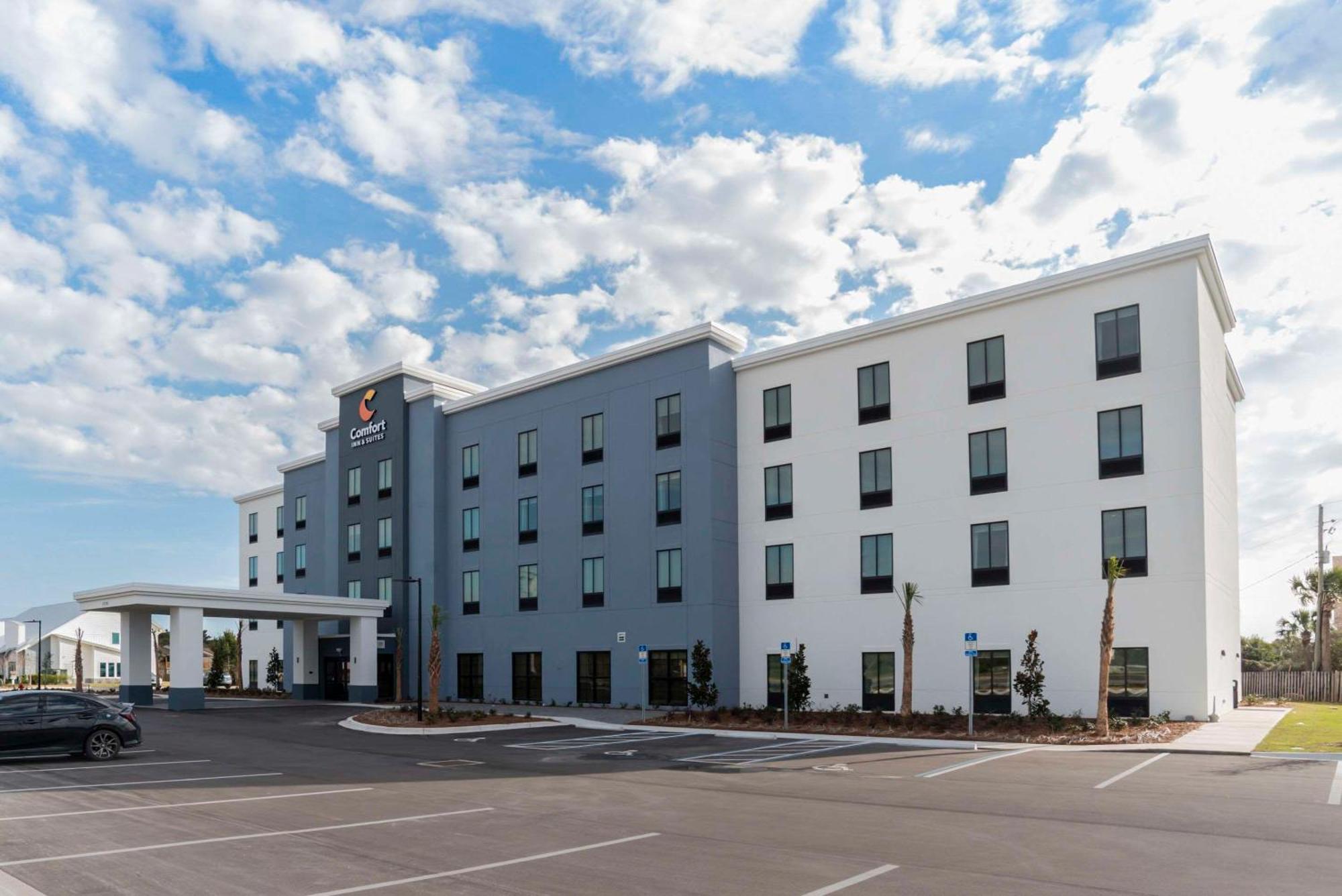 Comfort Inn & Suites Panama City Beach - Pier Park Area Exterior photo