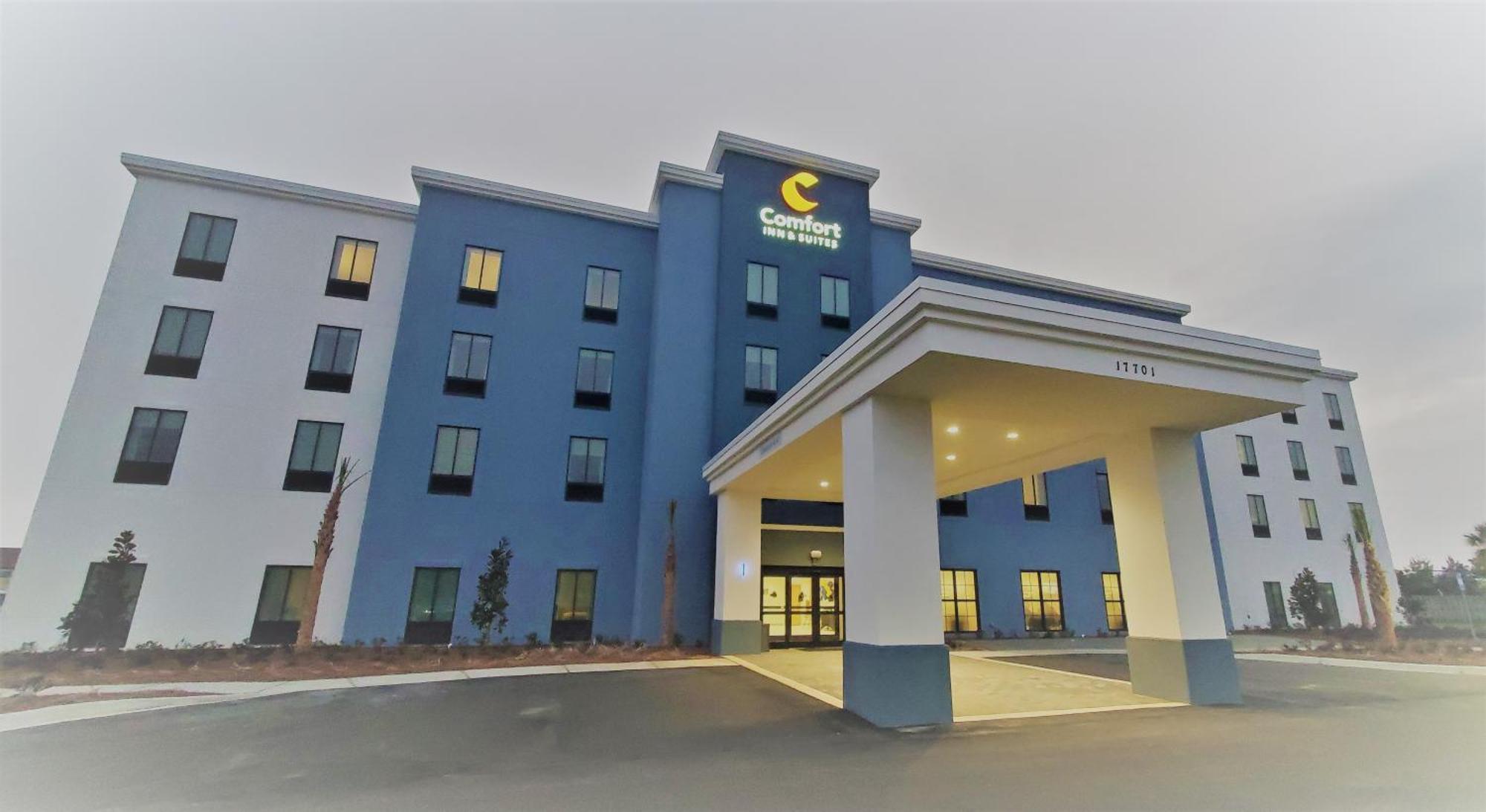 Comfort Inn & Suites Panama City Beach - Pier Park Area Exterior photo